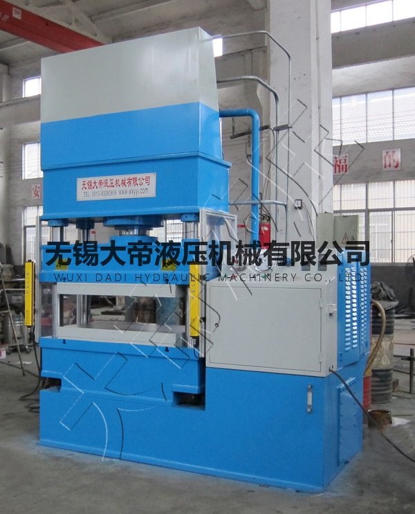 Four column vulcanizing hydraulic press